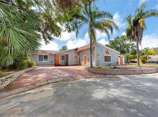 157 7th Ave SW, Largo, FL 33770