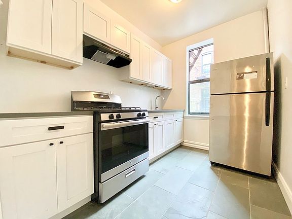 4th image of 25 Woodruff Ave #3C