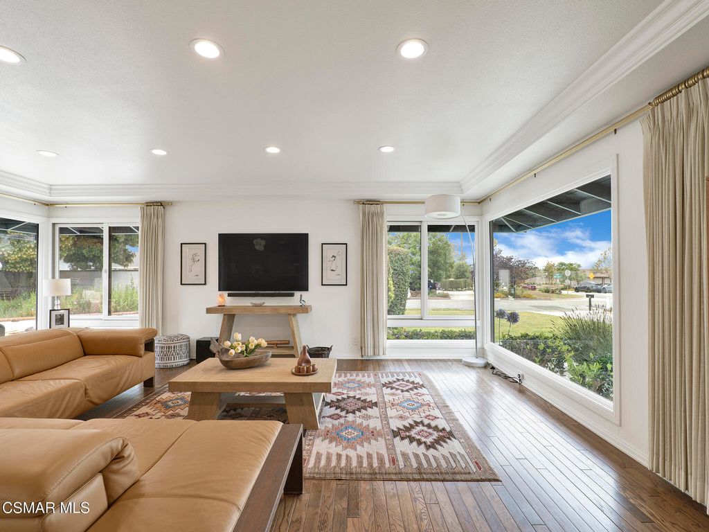 690 Valley Vista Drive 3