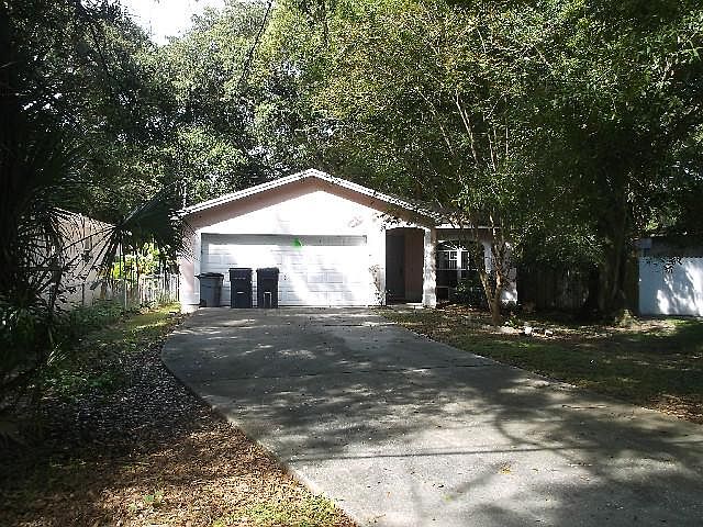 1st image of 8012 N Packwood Ave