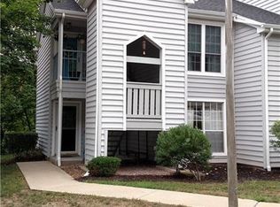 23 Chase Oak Ct APT 19, Groton, CT 06340