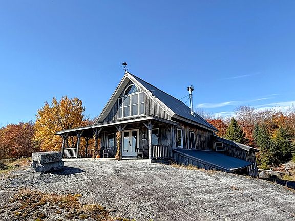 5th image of 332 Jackson Brook Lane