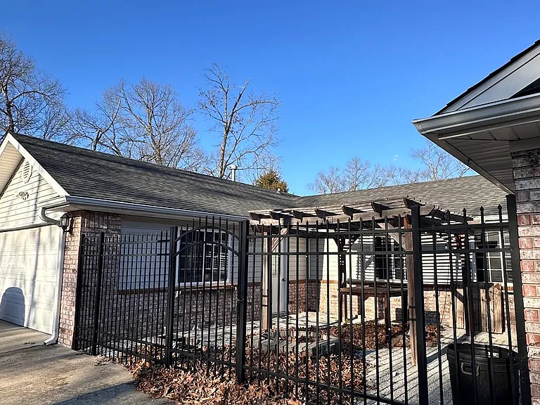 7 Stratton Ln — Photo 88