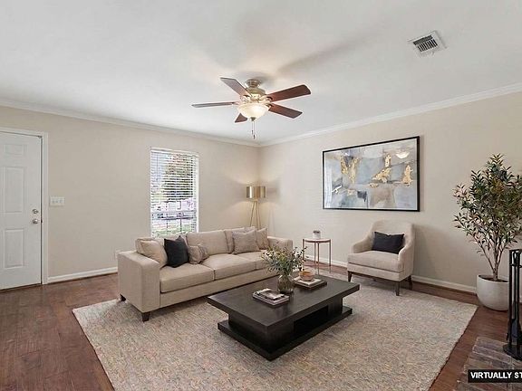 4th image of 132 Academy Sq