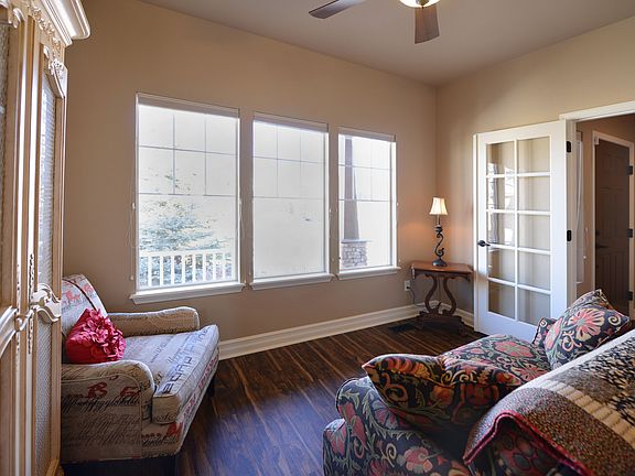 b front entry sitting room B.JPG