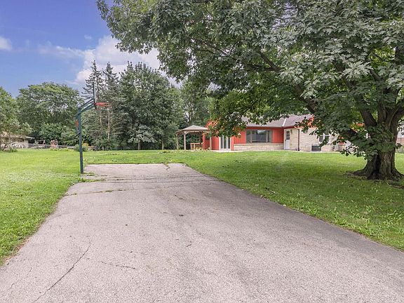 5th image of N69W20947 Pleasant STREET