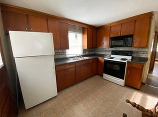 370 Grayson Dr, Springfield, MA 01119