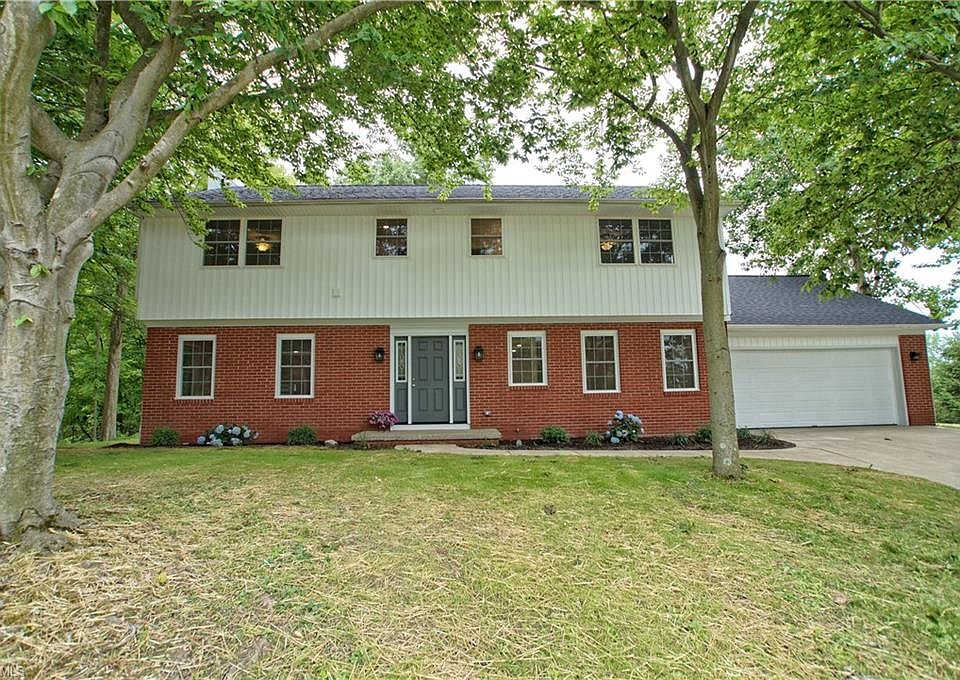 1st image of 3304 Country Club Dr