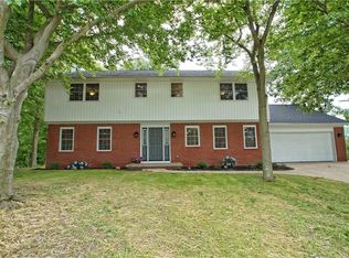 3304 Country Club Dr, Medina, OH 44256