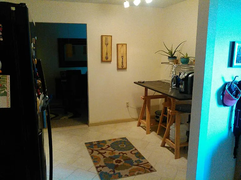 Breakfast or eat in Kitchen area