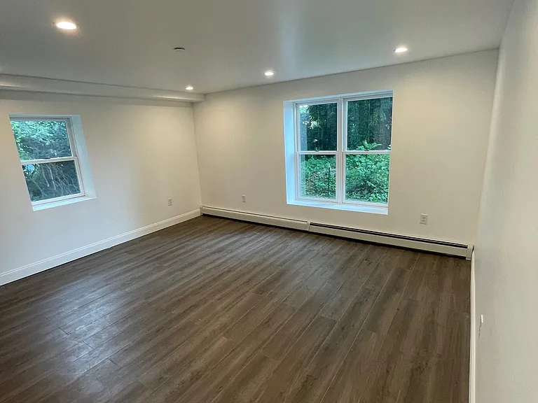 411 Prescott St #1 — Photo 8