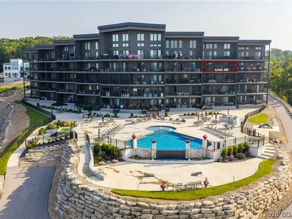 182 Haves Place Dr #4B, Lake Ozark, MO 65049