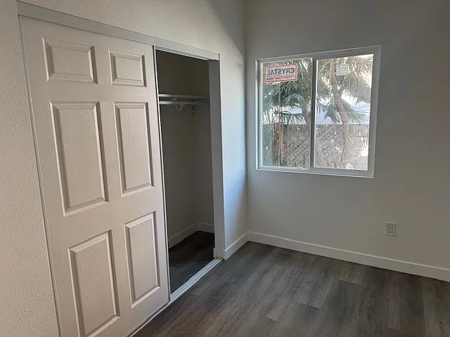 1525 Redondo Ave #E — Photo 5