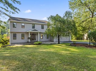 209 Tamar Dr, Niskayuna, NY 12309