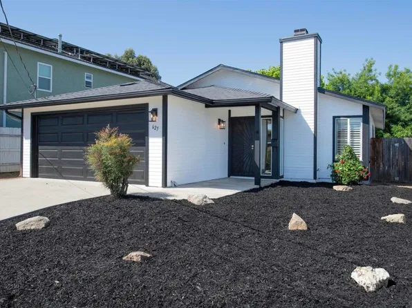 625 10th St, Ramona, CA 92065
