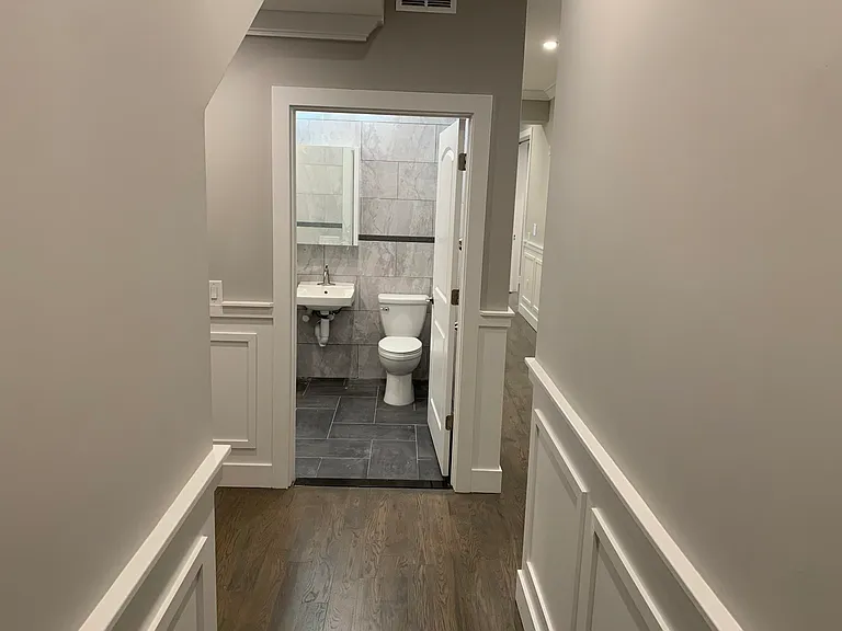 1004 Summit Ave #102 — Photo 13