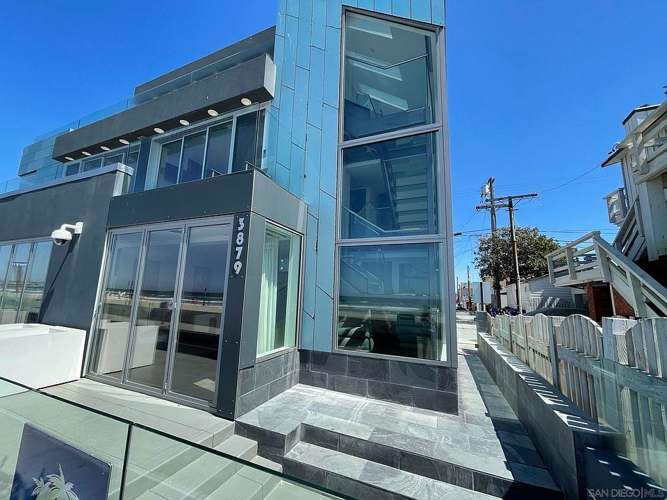 1st image of 3879 Ocean Front Walk