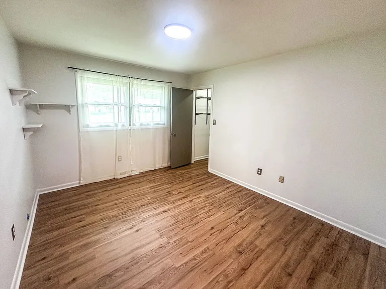 713 Tenikat St — Photo 17