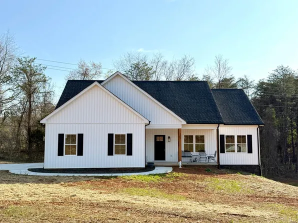 112 Graham Creek Rd, Madison Heights, VA 24572