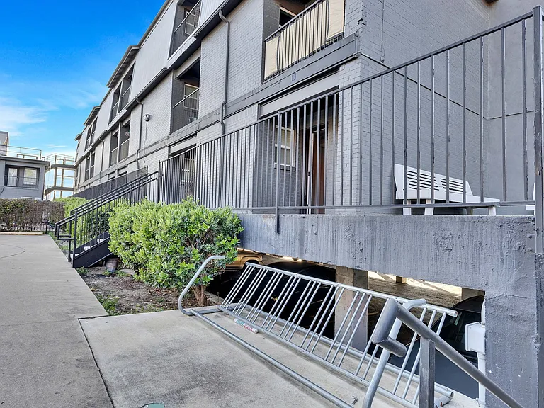 2020 S Congress Ave #1316 — Photo 33