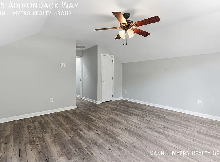 305 Adirondack Way — Photo 30