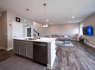 7258 Yellowstone Ct N #1, Maple Grove, MN 55311