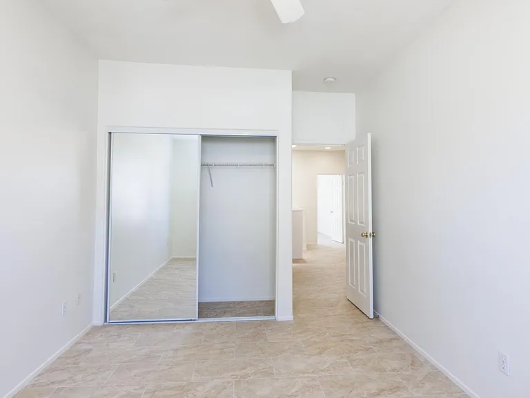 25403 Great Lake Ct — Photo 24