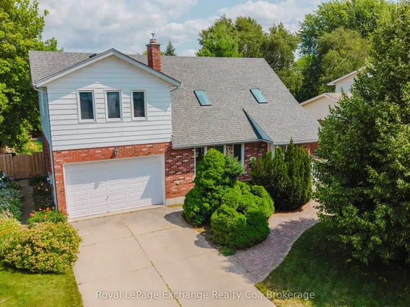953 Parkwood Dr, Saugeen Shores, ON N0H 2C2