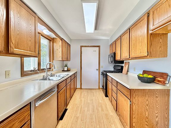 4th image of 1619 Doubletree Dr