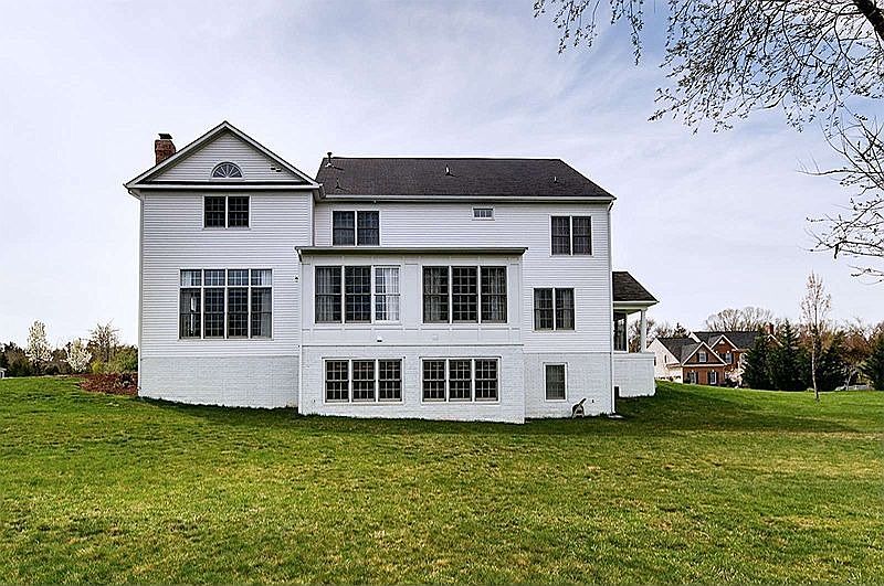 2nd image of 5722 Yewing Way