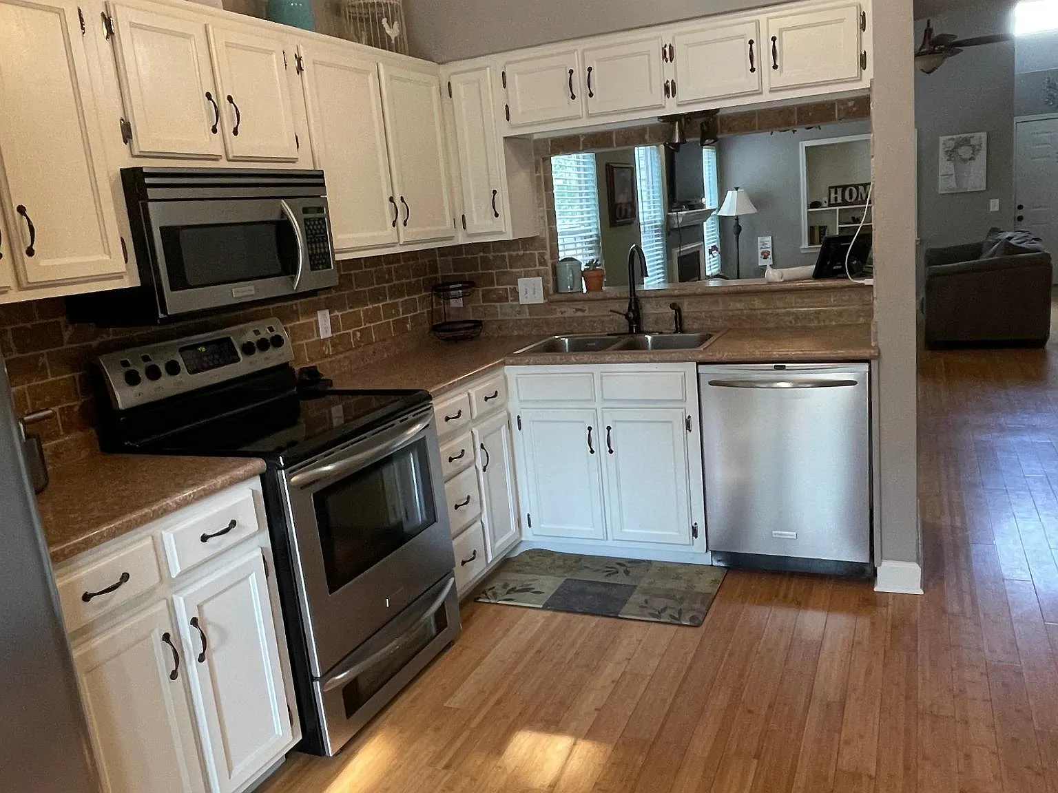 707 Hayling Ct — Photo 3
