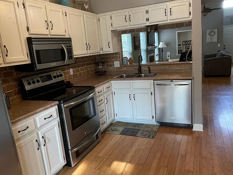 707 Hayling Ct — Photo 3
