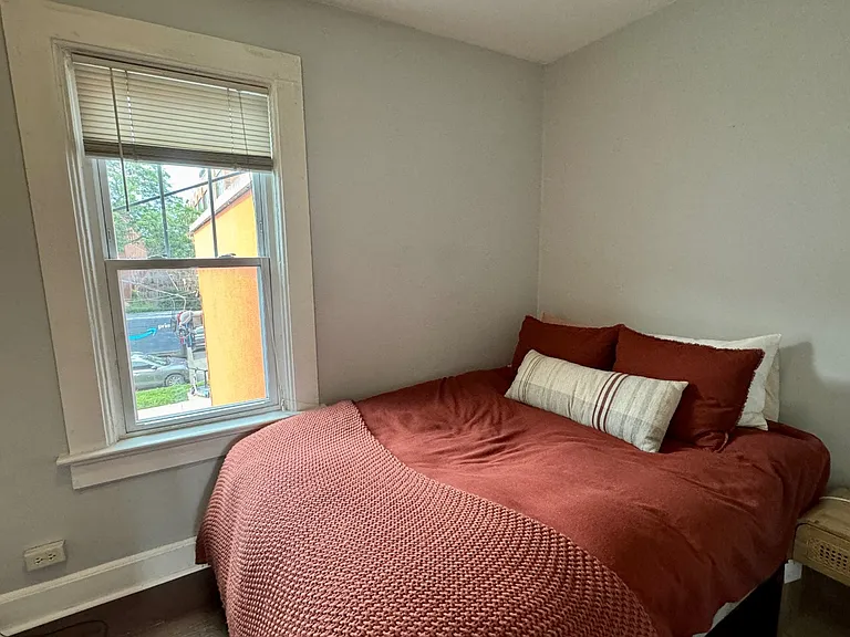 2552 N Southport Ave #2R — Photo 12