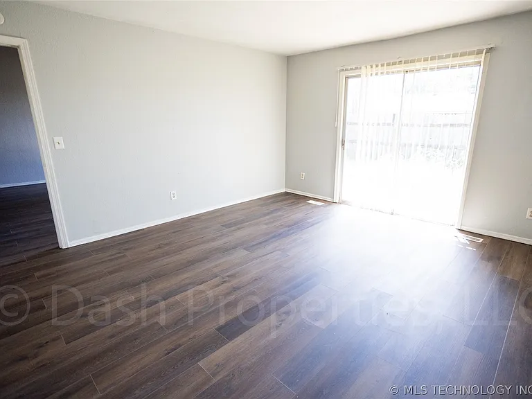 5104 S 75th East Ave — Photo 41