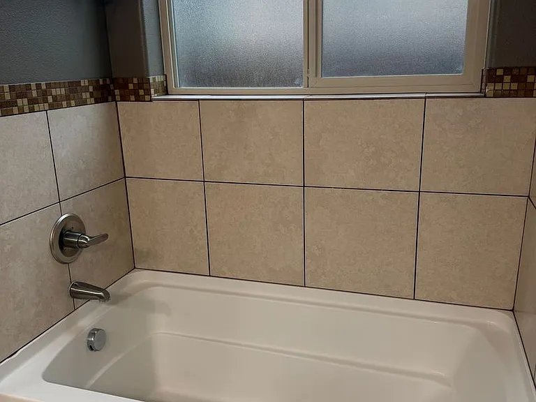 215 N Wellington St — Photo 12