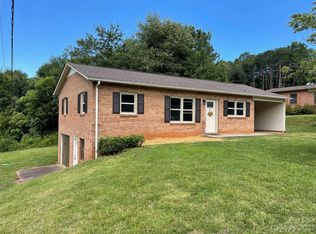 17 Hayden Burke Ln, Taylorsville, NC 28681