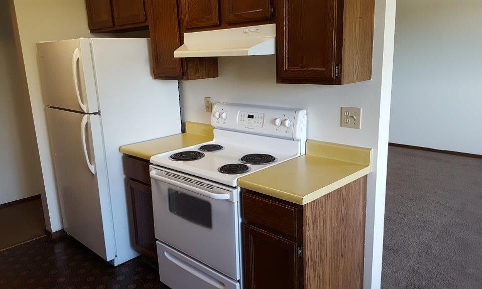 2nd image of 12-5105 W 45th St #12