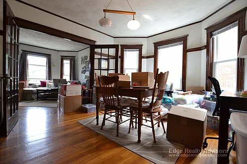10 Atkins St Photo 1