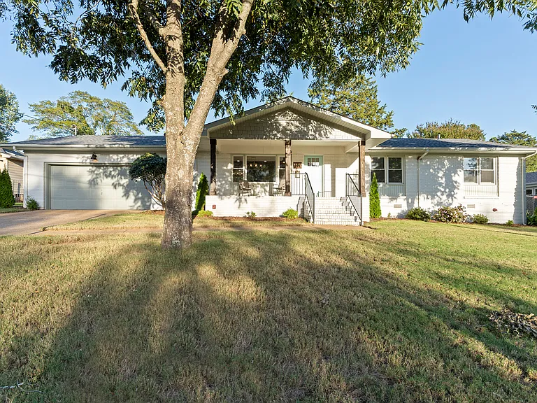 3311 Beverly Dr SW — Photo 1