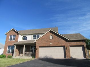 745 Hayden Dr, Yorkville, IL