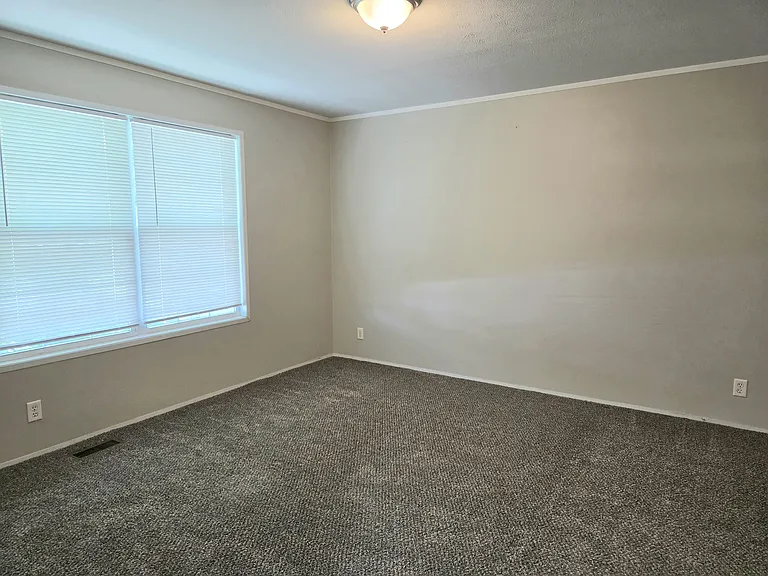 3951 Bentwood Cir W — Photo 27