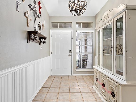 5th image of 8075 Turnberry Cir