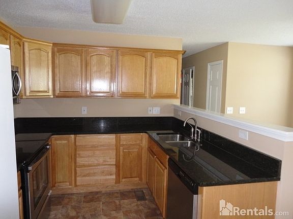 5th image of 1165 Birch Hill Dr