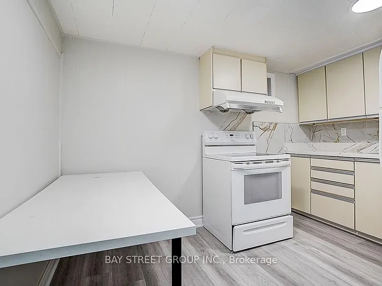 269 Shawnee Cir #LOWER — Photo 18