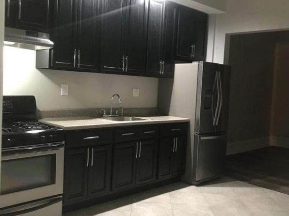 528 Franklin St #2F