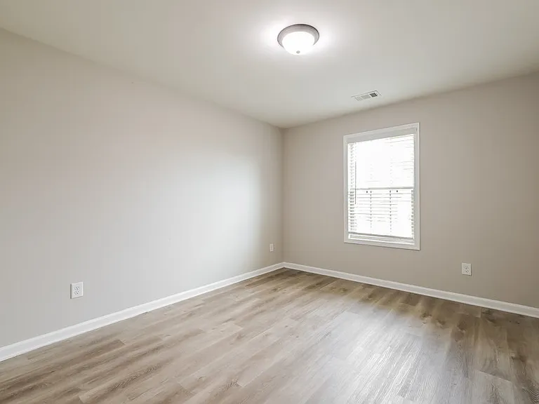 844 Pinnacle Dr — Photo 15