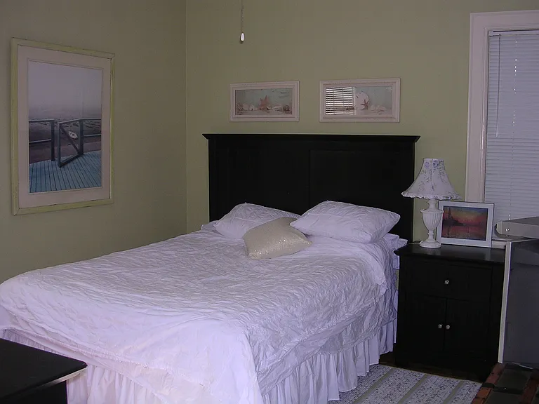 12 Henderson St #12 — Photo 5