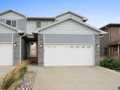 4227 N Knob Hill Ct, Sioux Falls, SD, 57107