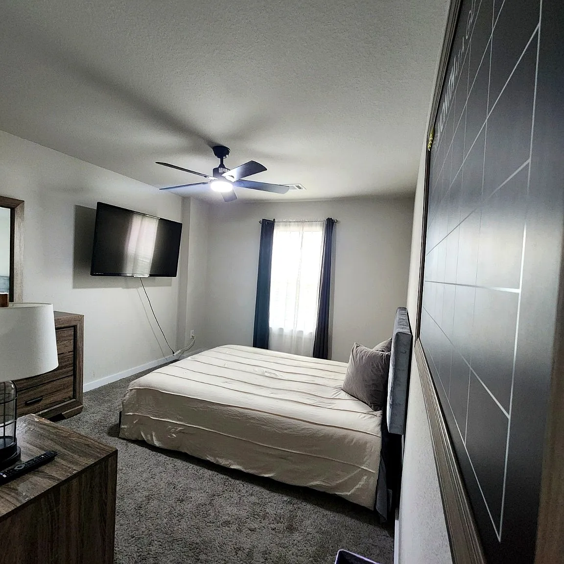 6 bed, 2658 sqft, $800 — Photo 1