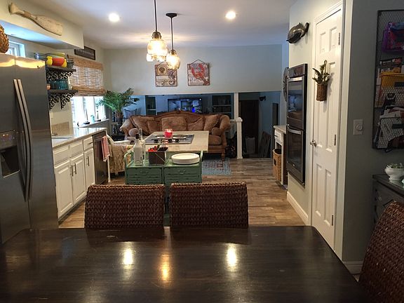 2nd image of 5277 Woodridge Dr